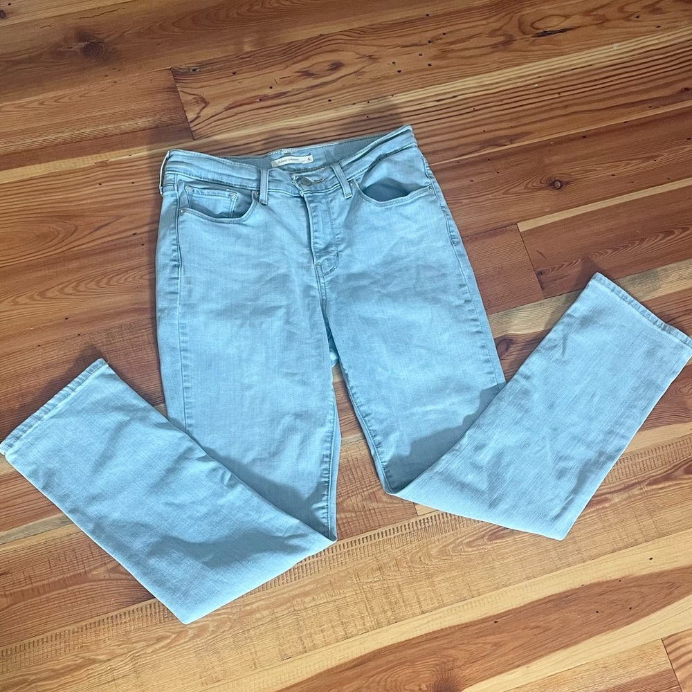 Women’s Levi Strauss Classic Straight Jeans Sz 6
